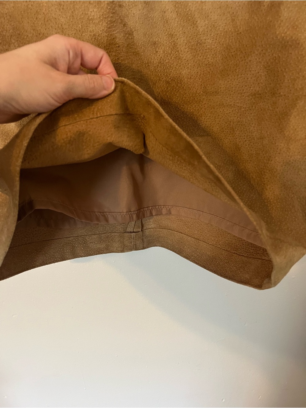 Vintage Y2K Genuine Suede Leather Mini Skirt Camel Tan Size 3/4 Made in Canada - Picture 4 of 5